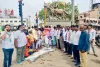 సీఎం రేవంత్ రెడ్డి, మంత్రి వివేక్, ఎమ్మెల్యే రోహిత్ చిత్రపటాలకు పాలాభిషేకం.....