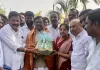 మంత్రి వివేకే ను కలిసిన మార్కెట్ కమిటీ. చైర్ పర్సన్ కీర్తన రెడ్డి... 
