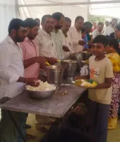 రామలింగేశ్వర స్వామి దేవాలయంలో అన్నదానం...