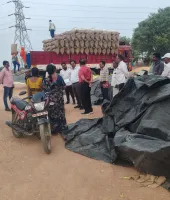 ఐకేపీ ధాన్యం కొనుగోలు కేంద్ర ని సందర్శించిన అదనపు కలెక్టర్ నగేష్ ...