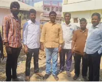 అంభేద్కర్ భవన ఖాళీ స్థలాన్ని చదునుచేస్తున్న వారిని అడ్డుకున్న స్థానికులు 
