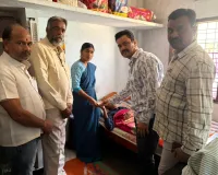 రోడ్డు ప్రమాదంలో గాయపడ్డ జర్నలిస్టు కుటుంబానికి ఆర్థిక సాయం....   