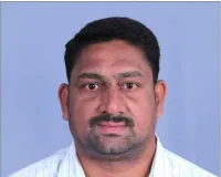 ప్రజల తరఫున ప్రశ్నించే వారిపై కేసులు