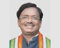 మంత్రి వివేక్ రాక.....