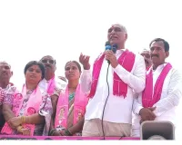 కేసీఆర్ జాతిపిత రేవంత్ బూతు బిడ్డ ...