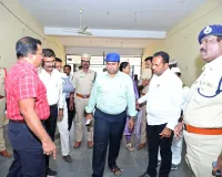 ప్రశాంతంగా మున్సిపల్ ఎన్నిక లు భారీ పోలీస్ బందో బస్తూ....