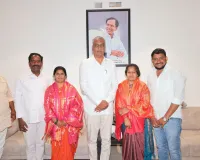 మాజీ మంత్రి హరీష్ రావును కలిసిన తుప్రాన్ నూతన పాలకవర్గ సభ్యులు ...