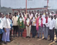 కౌన్సిల్ సభ్యులను సన్మానించిన ఏఐటియుసి కార్మిక సంఘం నాయకులు...