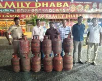 దాబాలపై ఆకస్మిక దాడులు 18 సిలిండర్ లు సీజ్... 