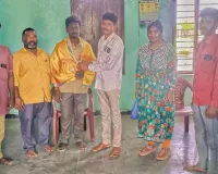 నాగసాన్పల్లీ పంచాయితీ పారిశుధ్య కార్మికులకు వస్త్రాలు పంపిణీ....