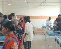 తూప్రాన్ బైపాస్ లో కూలీలతో వెళ్తున్న ఆటో బోల్తా 13 మందికి గాయాలు... 