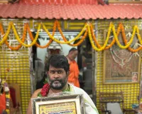 పూడూరు కలగా వెంకటేష్ శర్మకు అర్చక అవార్డు.....