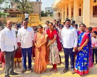 ఎక్సమ్ ప్యాడ్స్ ని అందచేసిన కౌన్సిలర్ అర్చన శ్రీనివాస్...