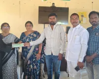 కళ్యాణ లక్ష్మి షాది ముబారక్ చెక్కులు పంపిని చేసిన సర్పంచ్, ఉపసర్పంచ్ ...