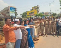 ప్రజా పాలన పట్టణ ప్రగతి లో రోడ్డు భద్రత భాగంగా మానవ హారం...