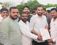 రోడ్డు ప్రమాదాలు జరగకుండా అండర్ పాస్ బ్రిడ్జ్ ఏర్పాటు చేయాలి.. 