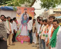 సీఎం రేవంత్ రెడ్డి చిత్రపటానికి పాలాభిషేకం .... 