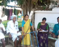ప్రభుత్వం ఇచ్చిన హామీలు వెంటనే అమలు చేయాలి.....