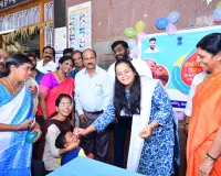 ప్రతి ఐదేళ్ల లోపు చిన్నారికి తప్పని సరిగా పోలియో చుక్కలు వేయించాలి....