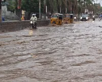 జలమయంలో తూప్రాన్ ప్రధాన రహదారి ….