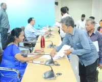ప్రజావాణిలో 95 దరఖాస్తులు.....