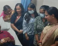 టీఆర్ఎస్ రాష్ట్ర నాయకున్ని పరామర్శించిన కవిత....