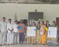 తునికి ఖల్సాలో స్టిక్కీ ట్రాప్స్ ఏర్పాటు.....