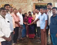 బాధిత కుటుంబానికి ఆర్థిక సహయం ...