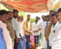పేద కుటుంబానికి తిరుపతిరెడ్డి ఆర్థిక చేయూత....
