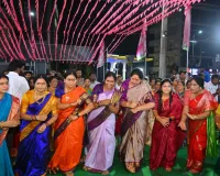 తెలంగాణ సంస్కృతి కి ప్రతీక బతుకమ్మ....