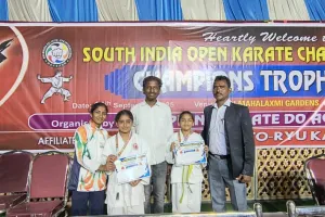 కరాటే ఛాంపియన్ షిప్ లో దర్యాపూర్ మోడల్ స్కూల్ విద్యార్థుల ప్రతిభ.