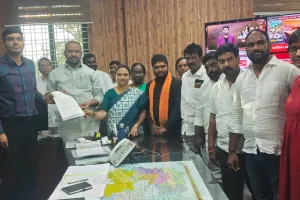 జవహర్ నగర్ సమస్యలపై జిల్లా కలెక్టర్ కు కాంగ్రెస్ నాయకుల వినతి