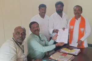 సేవ చేసే అభ్యర్థులనే ఎన్నుకోవాలి....