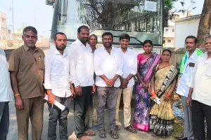 ఆయిల్ ఫామ్ ఫ్యాక్టరీ ప్రారంభోత్సవానికి తరలిన రైతులు...