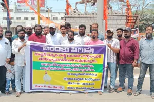 చికెన్ వ్యాపారులకు తగ్గించిన కమిషన్ ను పెంచాలి ....