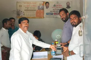 రేషన్ షాపుల్లో అక్రమాలు చేస్తే కఠిన చర్యలు ....