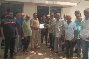 సాకేత్ ఇంజనీర్స్ ప్రైవేట్ లిమిటెడ్ నిర్వహకులపై క్రిమినల్ కేసులు నమోదు చేయాలి.....