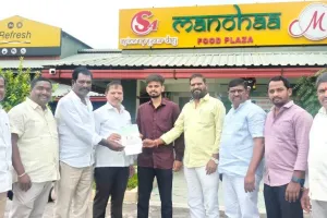 యూరియ అందుబాటులో ఉంచాలి ....