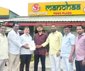 యూరియ అందుబాటులో ఉంచాలి ....