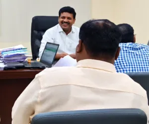 ఇంకా పురుగుల మందు తాగలేదా.. బ్రతికే ఉన్నావా?”